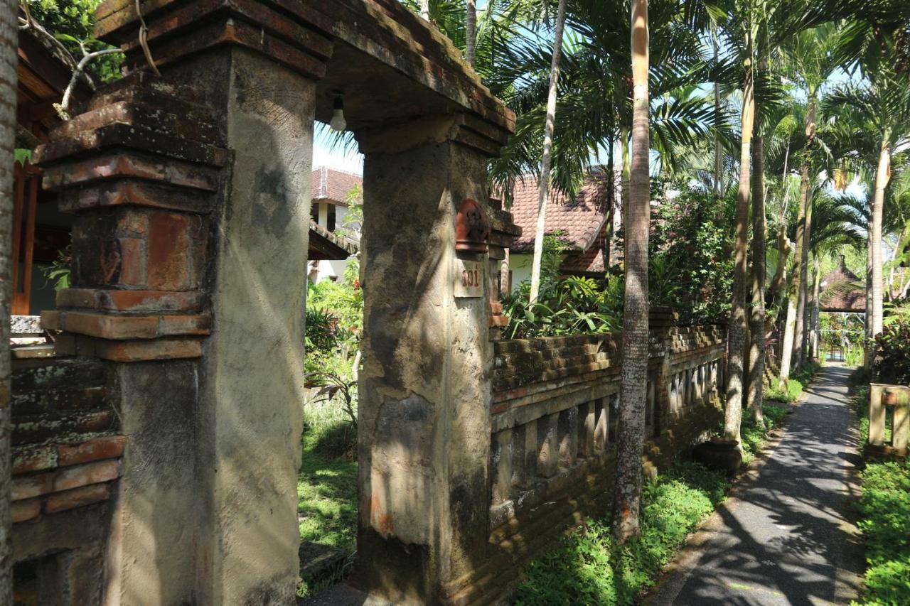Puri Asri Ubud Villa Exterior photo